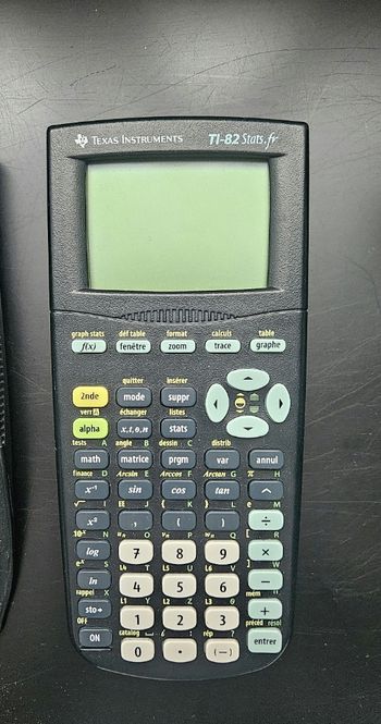 Calculatrice Texas Instruments TI-82 Stats.fr – Graphique & Scientifique