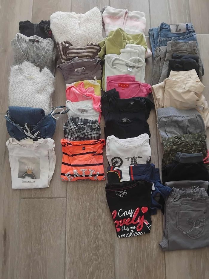 Lot 12 ans fille - photo numéro 2