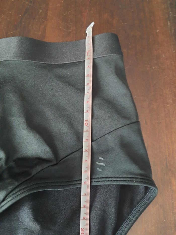 Bas de maillot/sport  H&M eur L porté 1fois - photo numéro 5