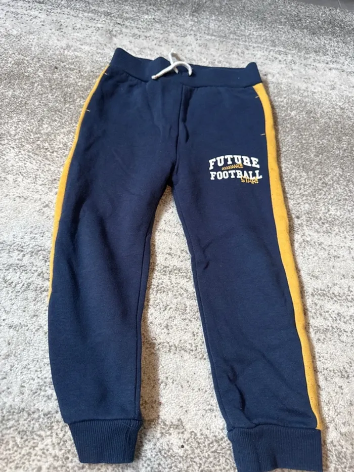 Lot de 3 jogging taille 110-116 - photo numéro 4