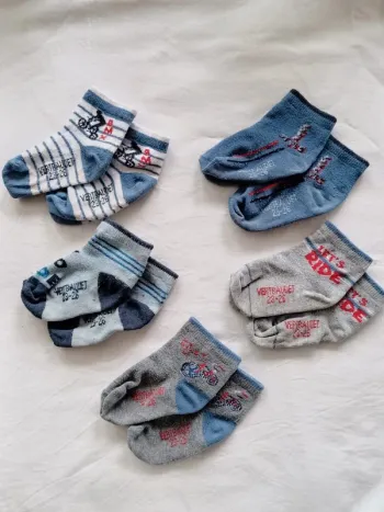 Lot 5 paires chaussettes Vertbaudet 23-26