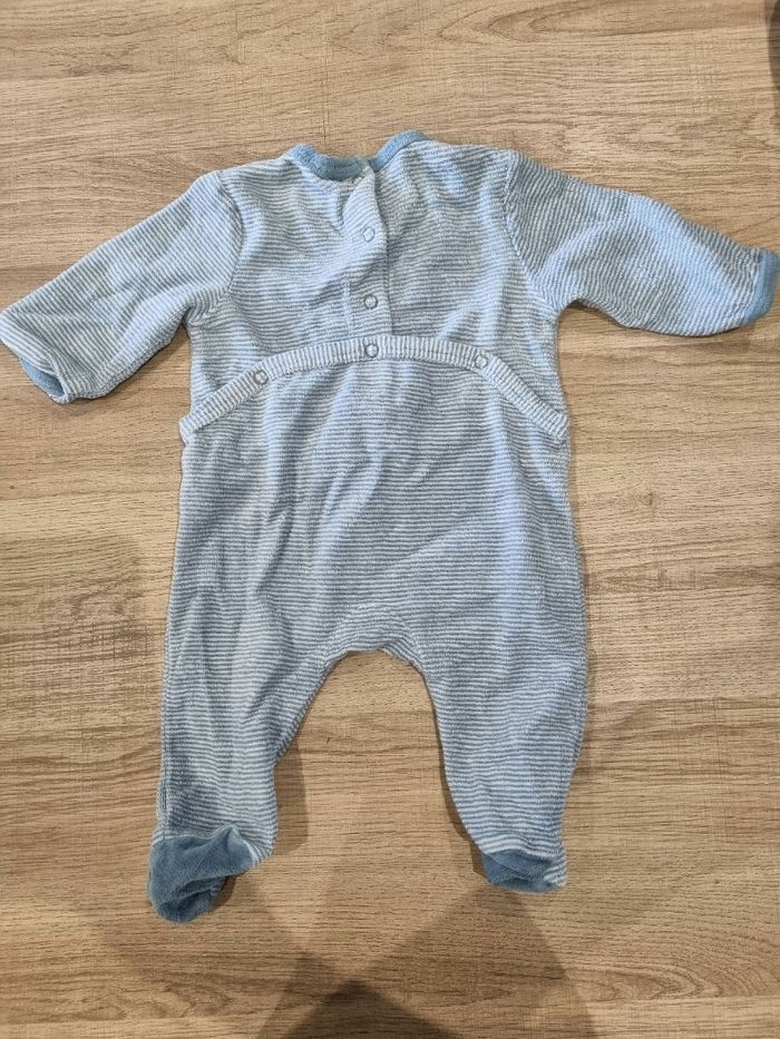 Pyjama taille 3 mois de kiabi très bonne etat - photo numéro 3