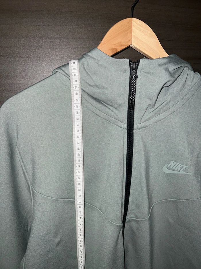 Haut de survêtement Nike taille M à capuche - photo numéro 8