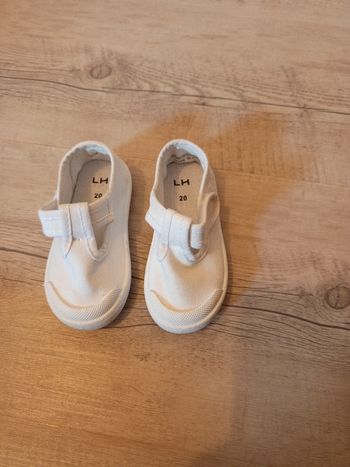 Chaussures été taille 20