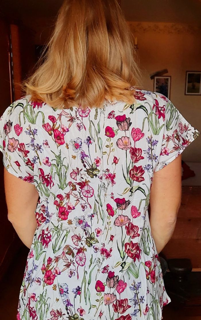 Blouse H&M fleurie 40 - photo numéro 3