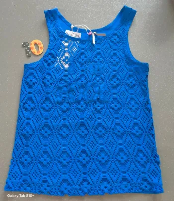 T shirt bleu ajouré