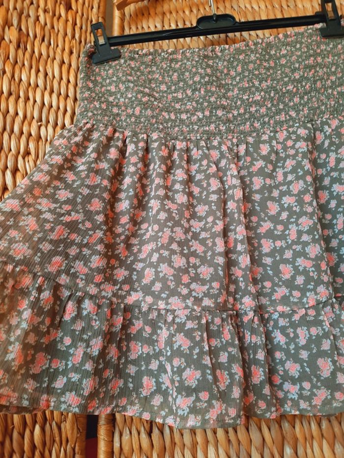 Jupe Kiabi kaki fleurs 40 - photo numéro 4