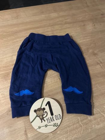 Jogging moustaches