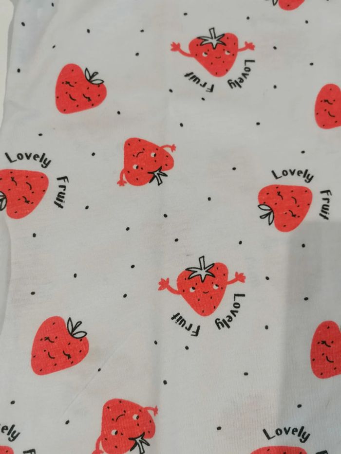 Thee shirt T 8 ans fille 🍓 - photo numéro 4