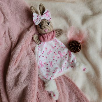 Gabin le Lapin doudou en crochet plat
