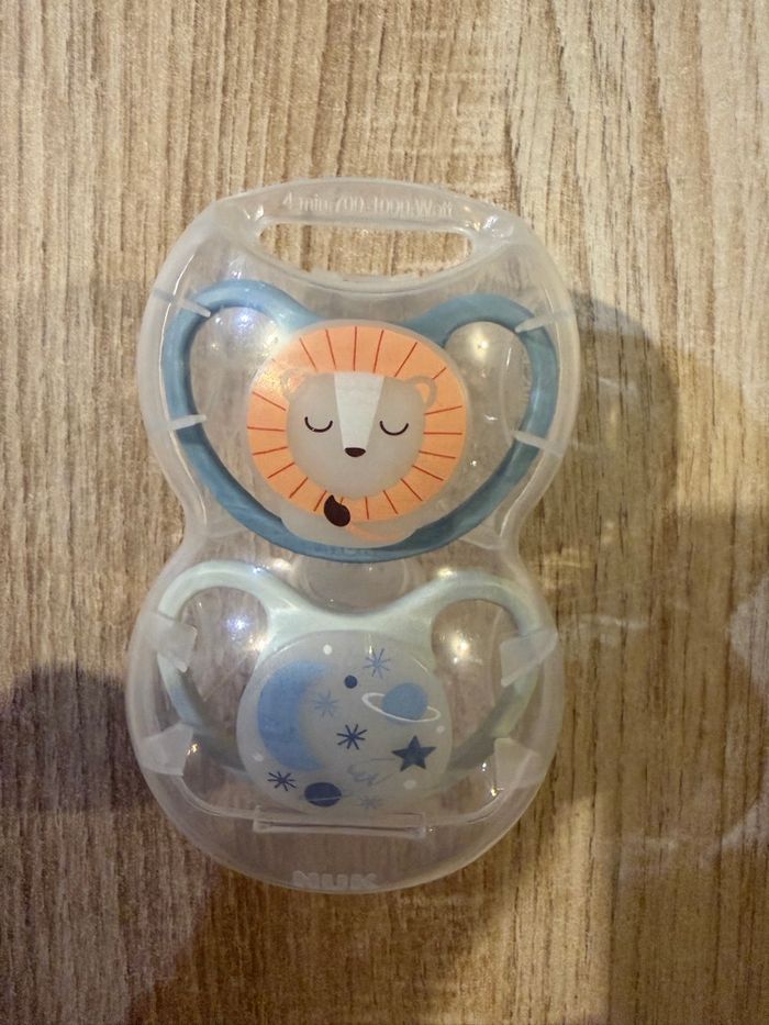 Lot de 2 sucettes NUK