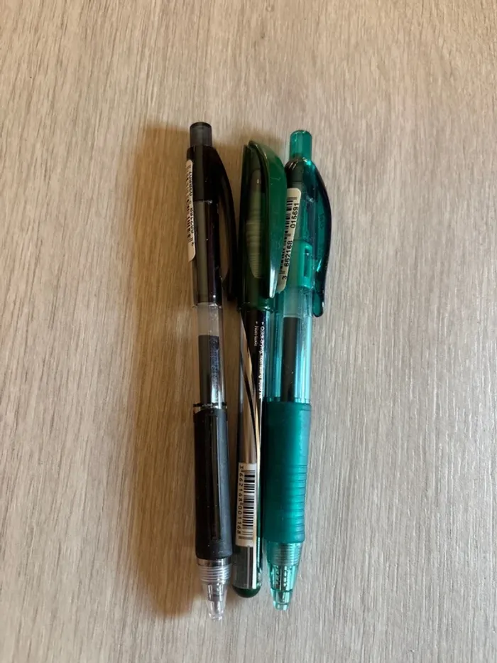 Divers stylos Lyreco - photo numéro 2