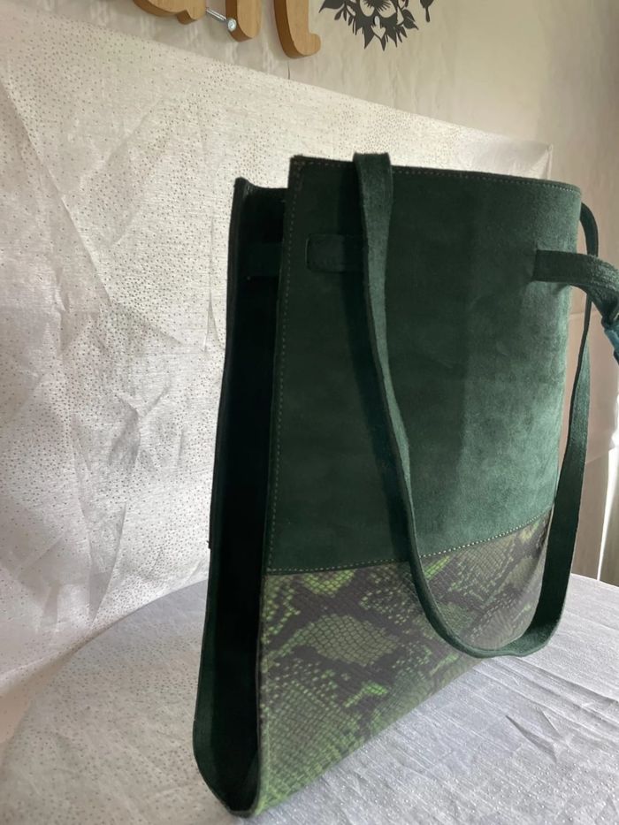 Sac vert effet python - Comme neuf - photo numéro 2