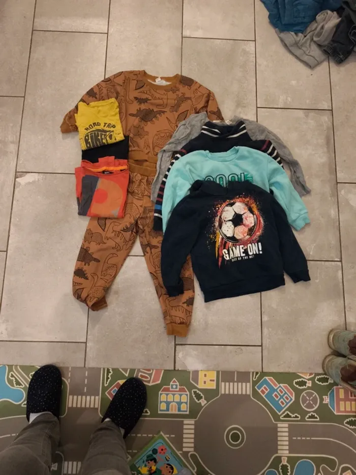 Lot vêtements 5 ans