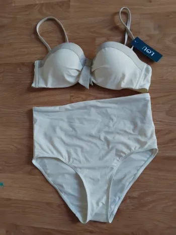 Maillot de bains deux pièces neuf 40