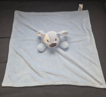 Grand doudou chien carré plat bleu - Primark Early Days