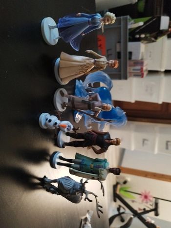 Lot figurines Reines des neiges 2
