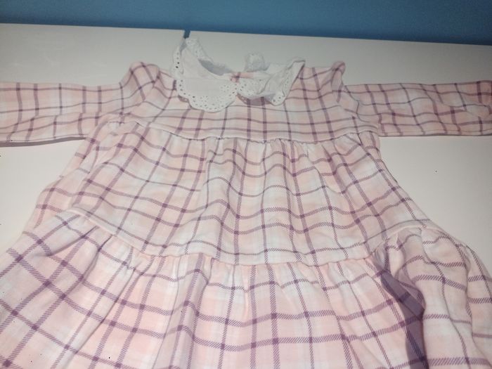 Robe neuve 6 mois juste lavé