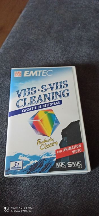 Cassette video auto nettoyante