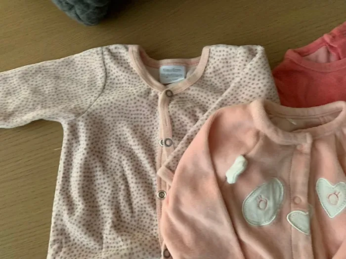 Lot de 4 pyjamas 3 mois fille - photo numéro 4