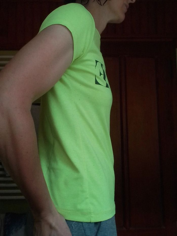 T-shirt femme jaune fluo Vogue Paris - photo numéro 6