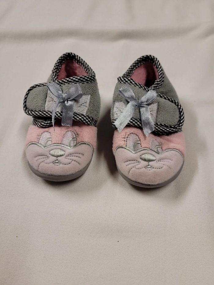 Chaussons fille taille19 - photo numéro 3