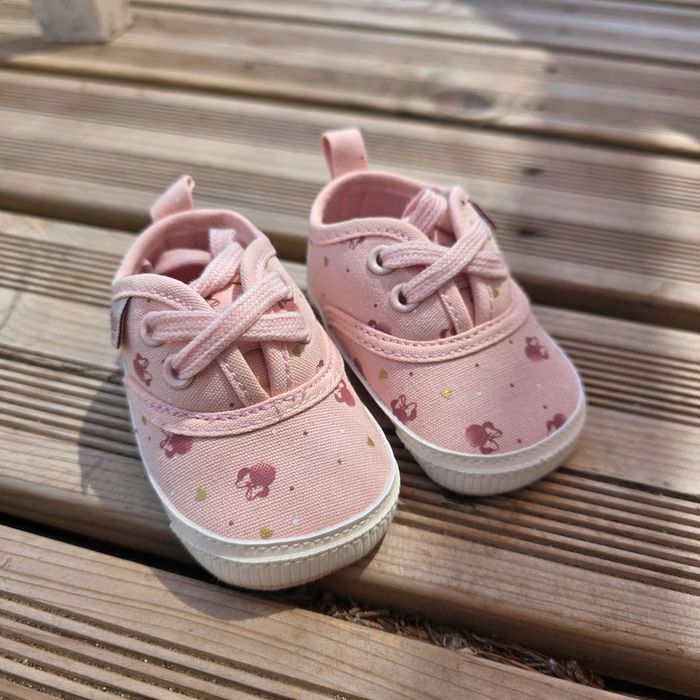 Paire de chaussures 3 / 6 mois