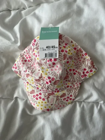 Casquette NEUVE bébé fille