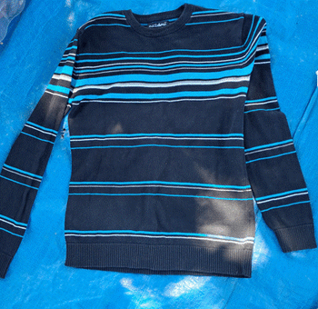 Pull Overgame taille 12 ans