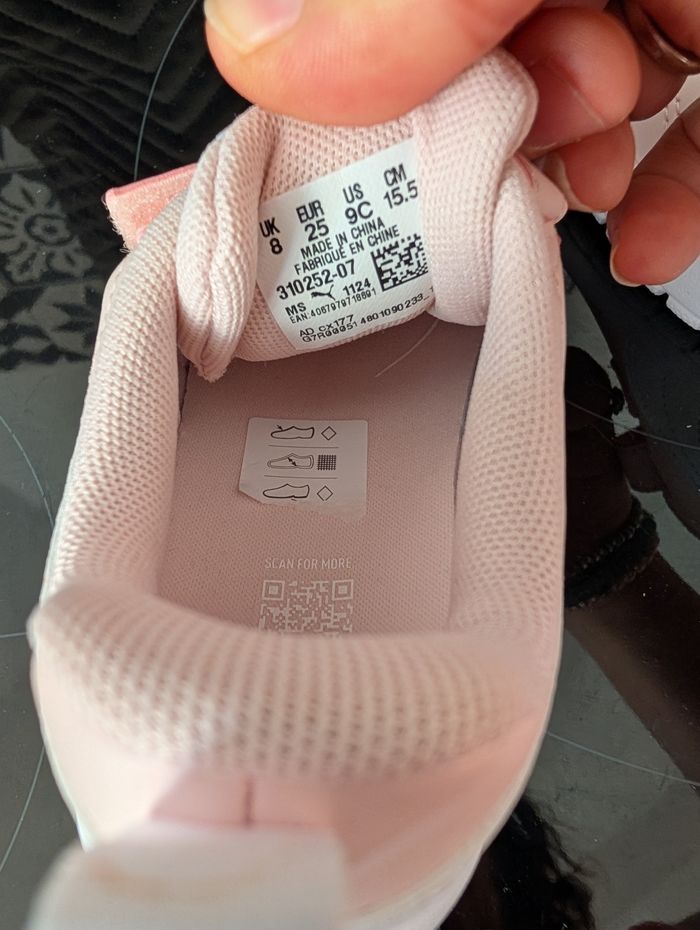 Baskets fille ultra-légeres. Taille 25. Neuf Puma - photo numéro 9