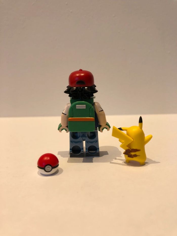 Figurine type lego Sacha et Pikachu. Pokémon - photo numéro 3