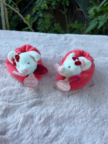 Petit chaussons de naissance Souris rose Doudou et compagnie