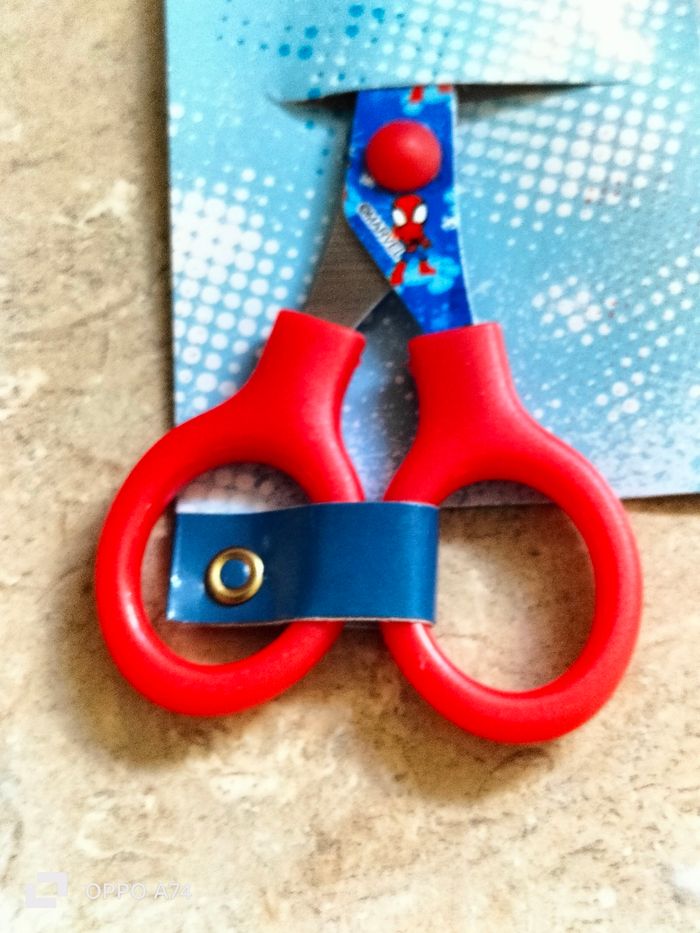 Disney 🩷 Paire de ciseaux Spidey - photo numéro 3