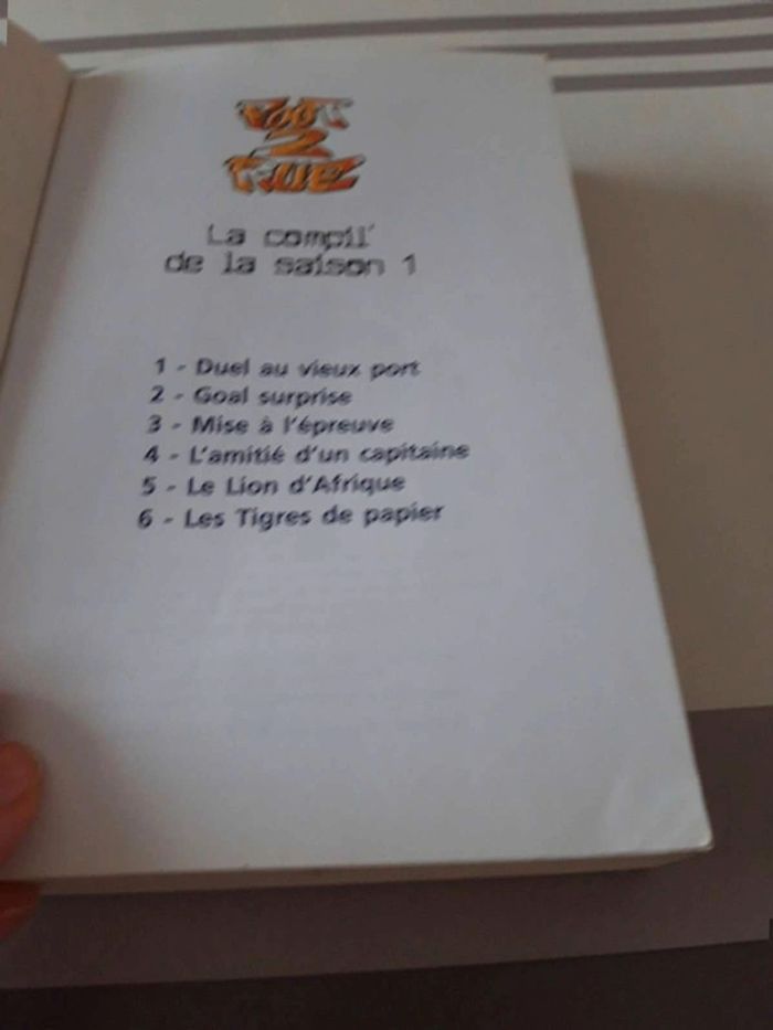Livre : Foot  2 Rue : La  compil  de la  saison  1 - photo numéro 7