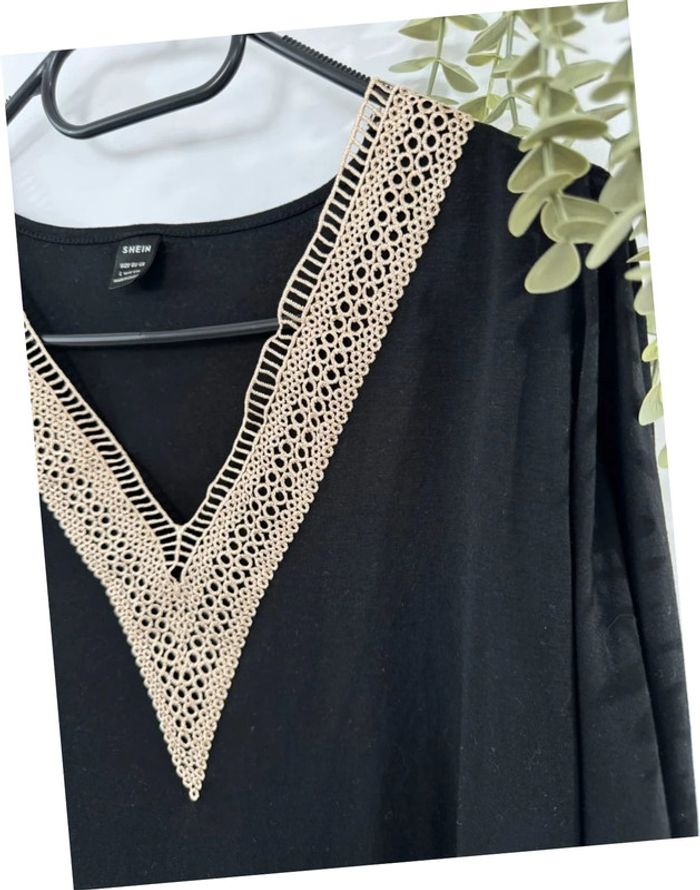 Blouse noire col V dentelle crochet taille L - photo numéro 3