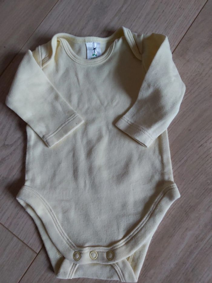 Bodie mixte garçon/fille Disney 0 mois en très bon état (78)