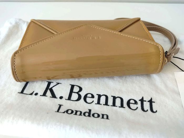 Portefeuille LK Bennett Compagnon en cuir verni taupe - NEUF - photo numéro 7