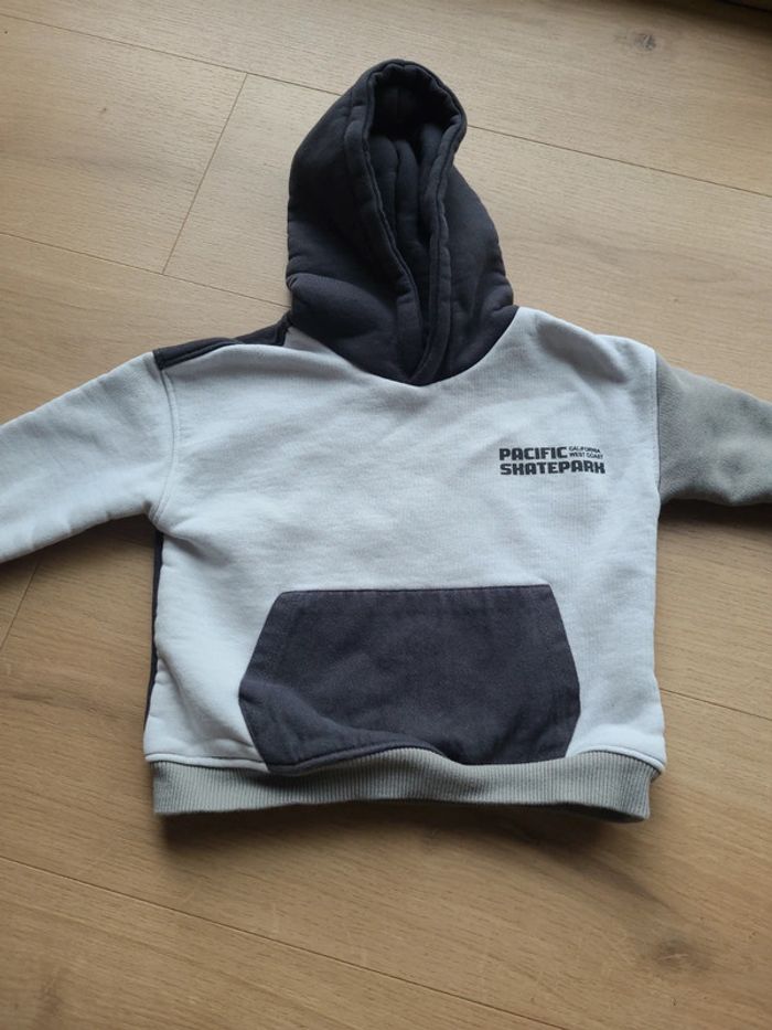 Sweat capuche Zara - photo numéro 2