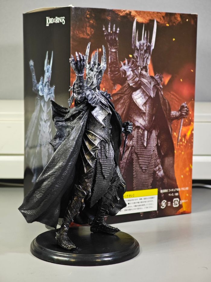 Figurine The Lord of the rings :Sauron 20cm Neuve en boite