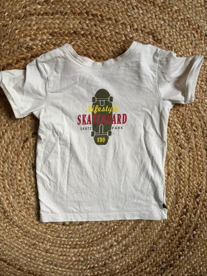 T-shirt sucre d’orge 6 ans tbe