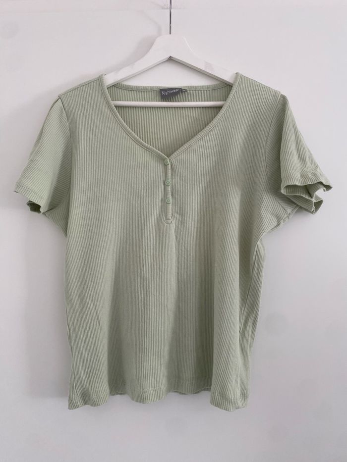 Haut de pyjama côtelé vert sauge – taille XL – comme neuf - photo numéro 3