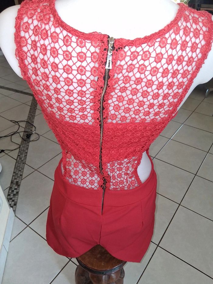 Combishort rouge avec dentelles - photo numéro 5