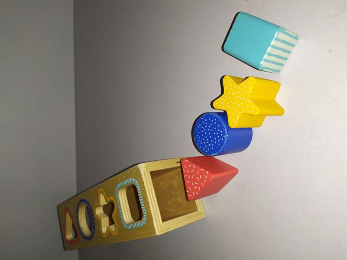 Jouet en bois éveil apprentissage forme géométrique Djeco déco - photo numéro 7