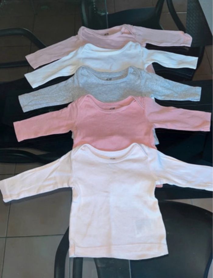 Lot 9 ter shirt bébé fille 3 mois - photo numéro 2