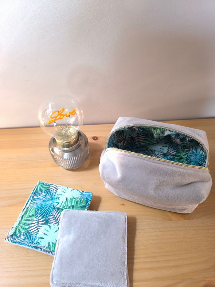 Coffret trousse maquillage et lingettes - photo numéro 5