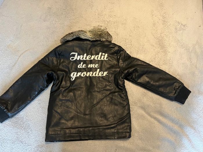 veste interdit de le gronder - photo numéro 15
