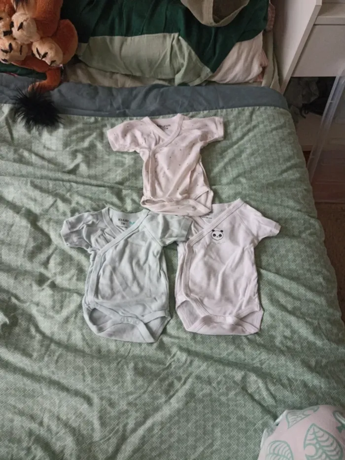 Lot Body manche courte 1 mois