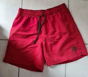 Short de bain rouge Go Sport