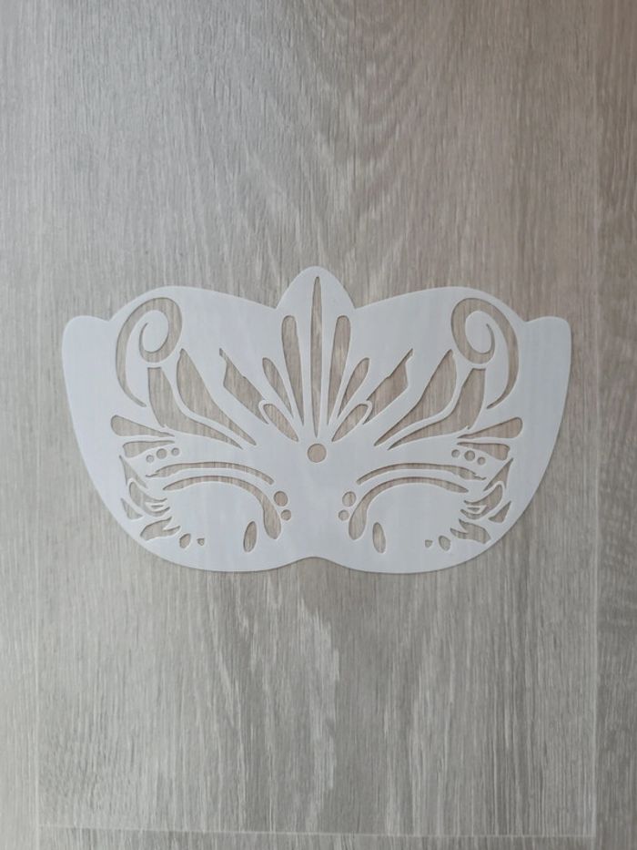 Masque pochoir enfant