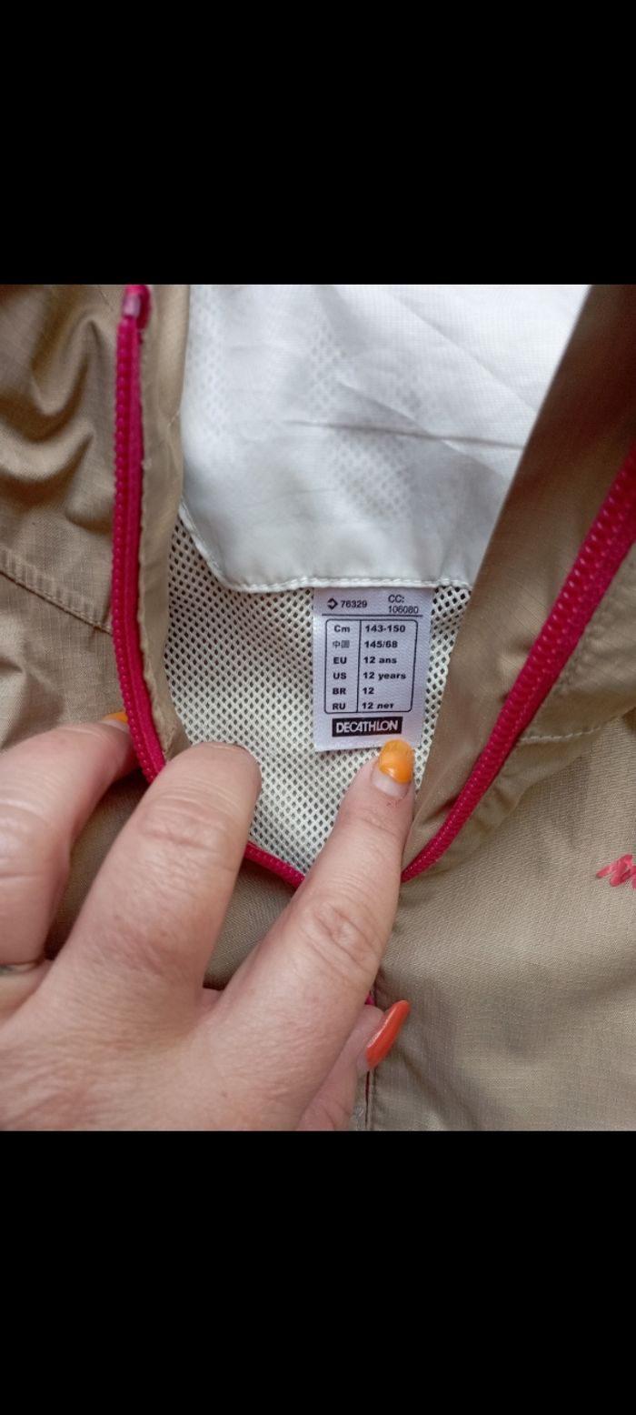 Imperméable à capuche marron clair 12 ans decatlon neuf 5€ - photo numéro 2